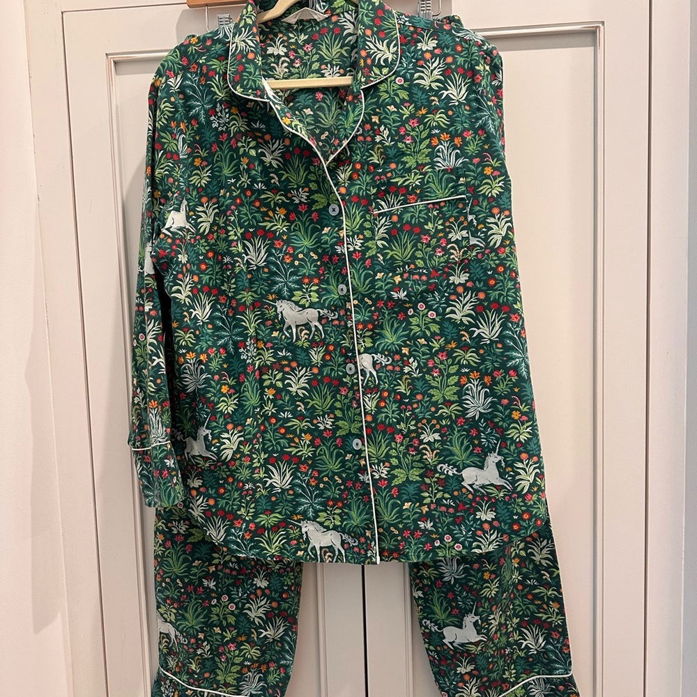 Printfresh Green Pajama Set with Unicorn and Floral Design small